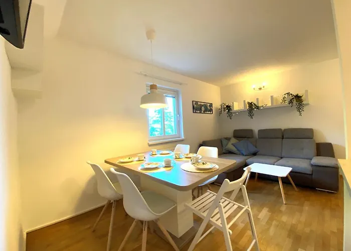 アパート Above *