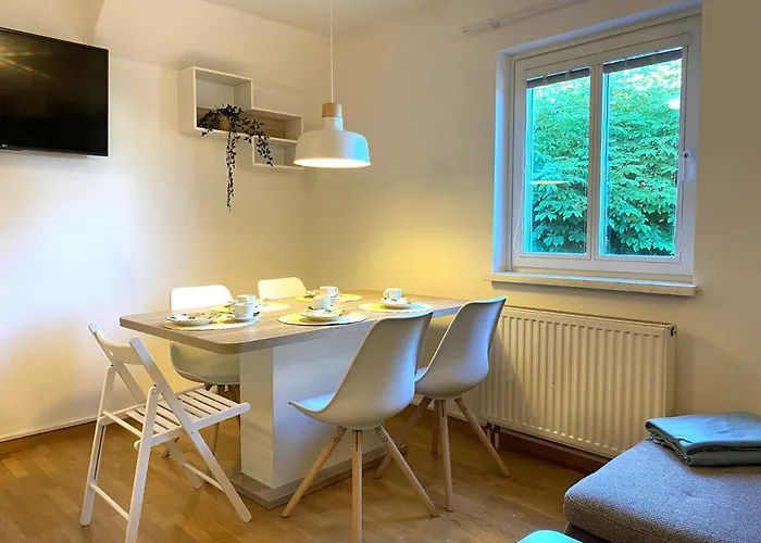 アパート Above ブレッド